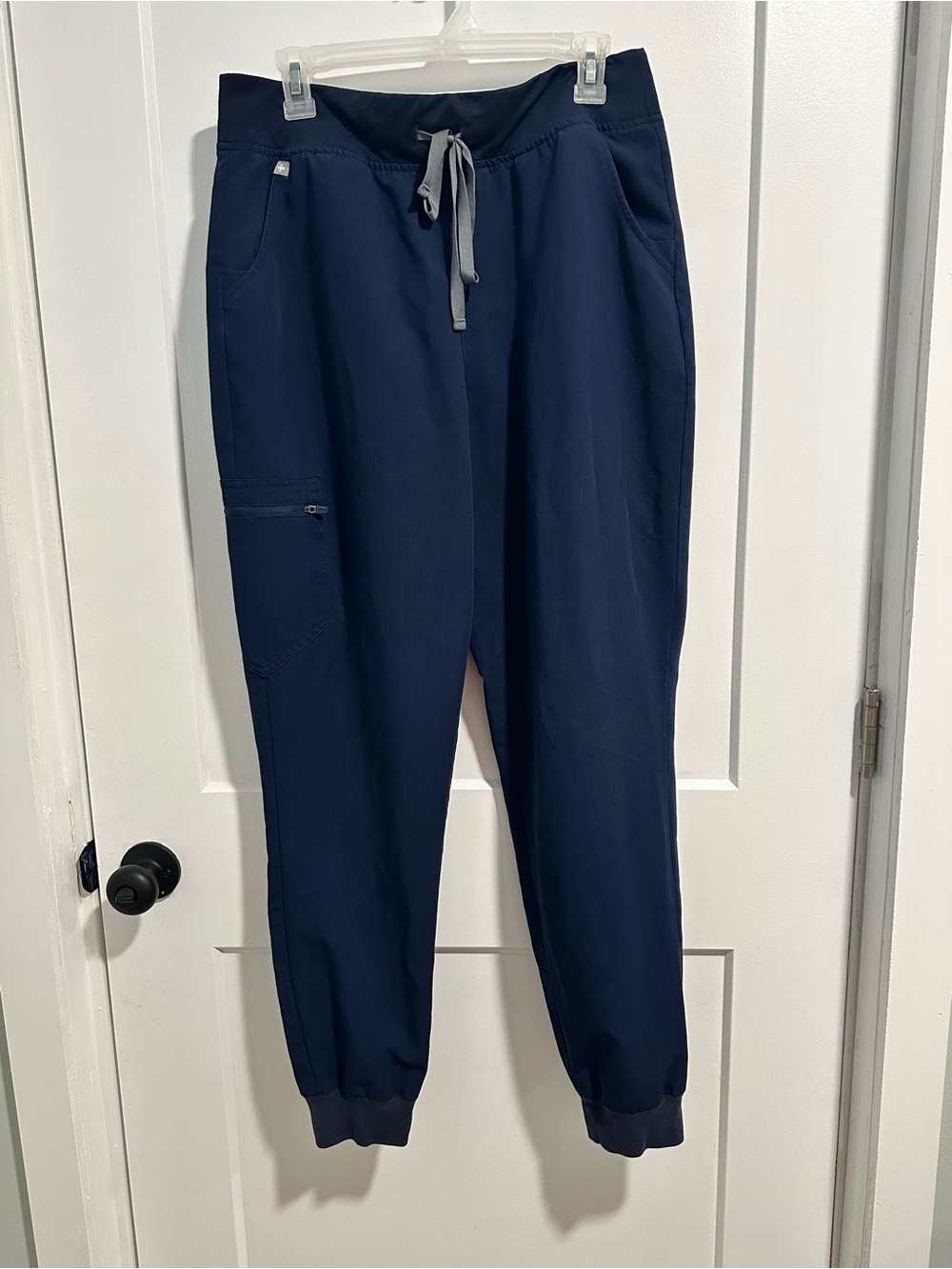 Figs Womens Navy scrub Joggers with Contrast Gray Drawcord